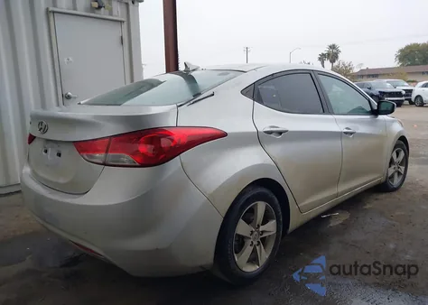 2011 Hyundai Elantra Gls (Ulsan Plant) z USA, uszkodzony, nr VIN KMHDH4AE7BU130733